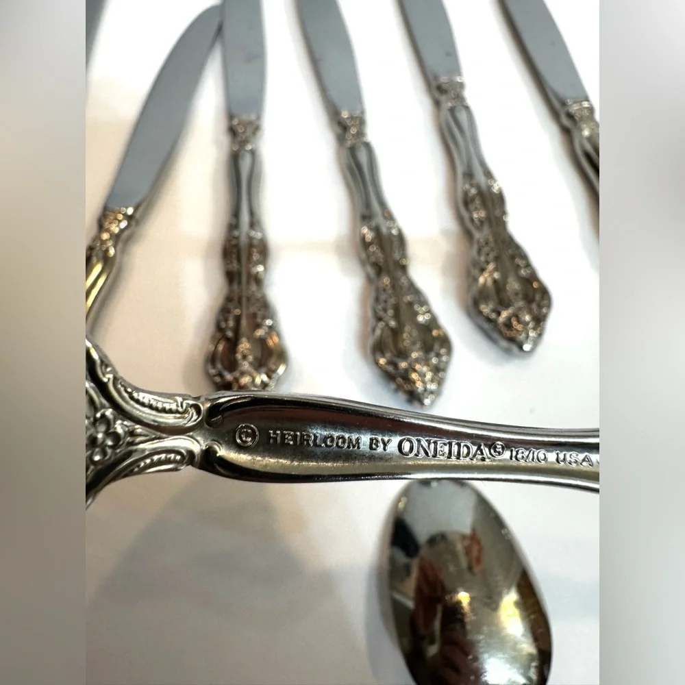 Oneida Michelangelo 6 Knives 2 Spoons Heirloom Stainless Flatware Replacements